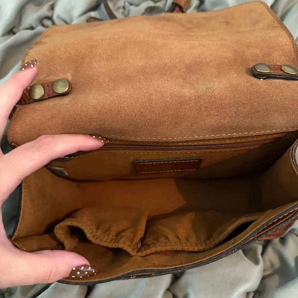 Patricia Nash Leather Crossbody Bag - Picture 5 of 5